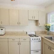 2 bedroom, 1 bathroom, 800 sq ft duplex for rent at 1261 Kingsley Circle A, Atlanta, GA 30324 for $1,975 a month — photo 5