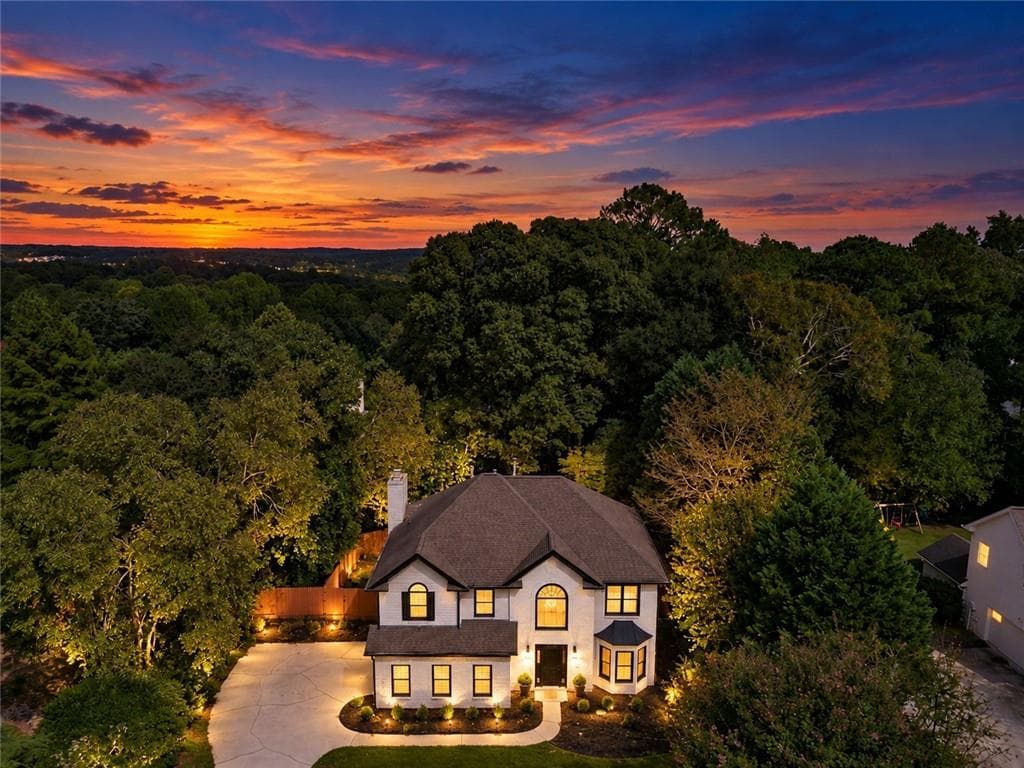 5 bedroom, 3 bathroom, 2,407 sq ft single family residence for sale at 2120 Tribble Walk Drive, Lawrenceville, GA 30045 — photo 2