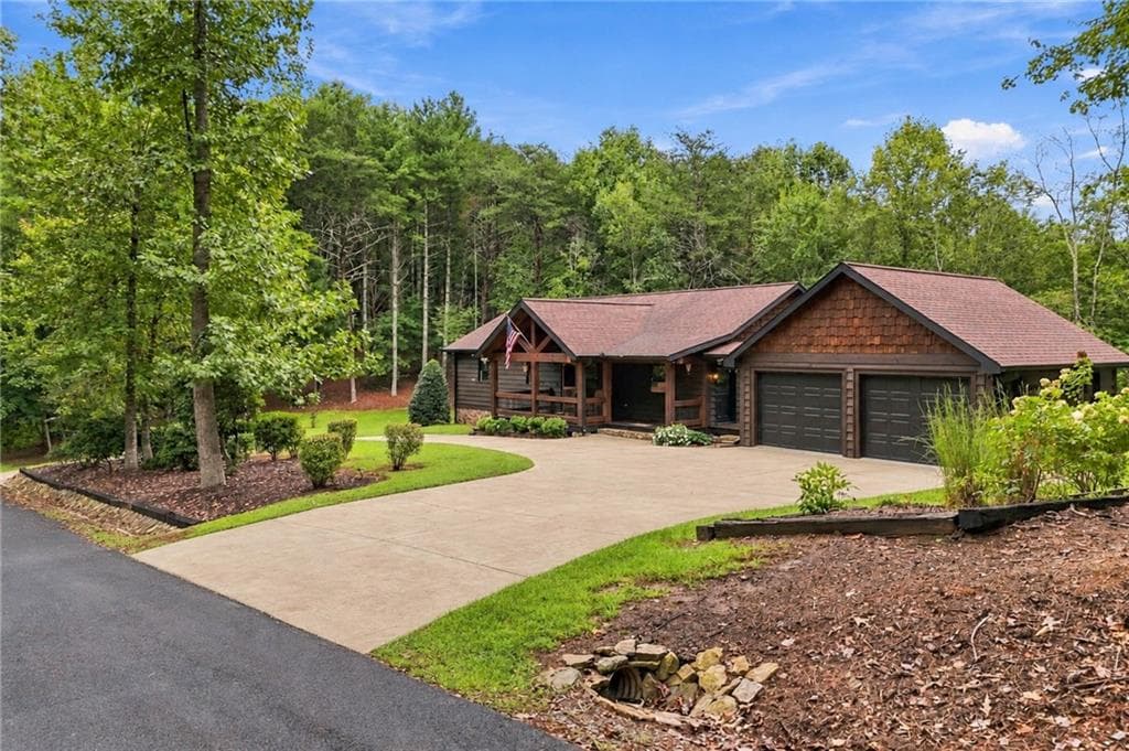 4 bedroom, 3 bathroom, 3,120 sq ft single family residence for sale at 24 Jared Road Road, Blue Ridge, GA 30513 — photo 3