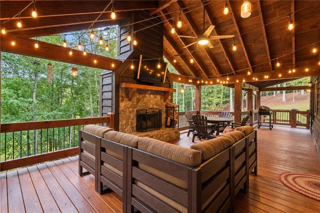 4 bedroom, 3 bathroom, 3,120 sq ft single family residence for sale at 24 Jared Road Road, Blue Ridge, GA 30513 — photo 8