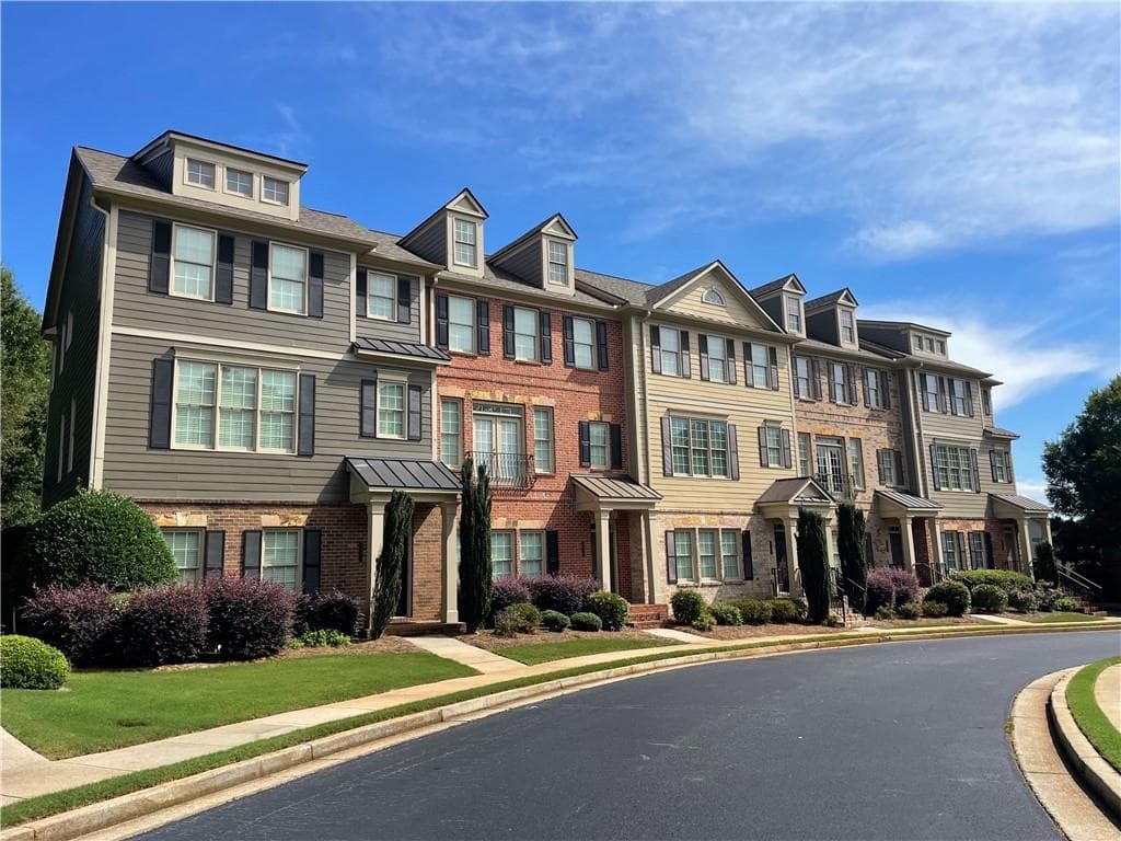 3 bedroom, 4 bathroom, 2,388 sq ft townhouse for rent at 3823 Felton Hill Road 14, Smyrna, GA 30082 for $3,200 a month — photo 2