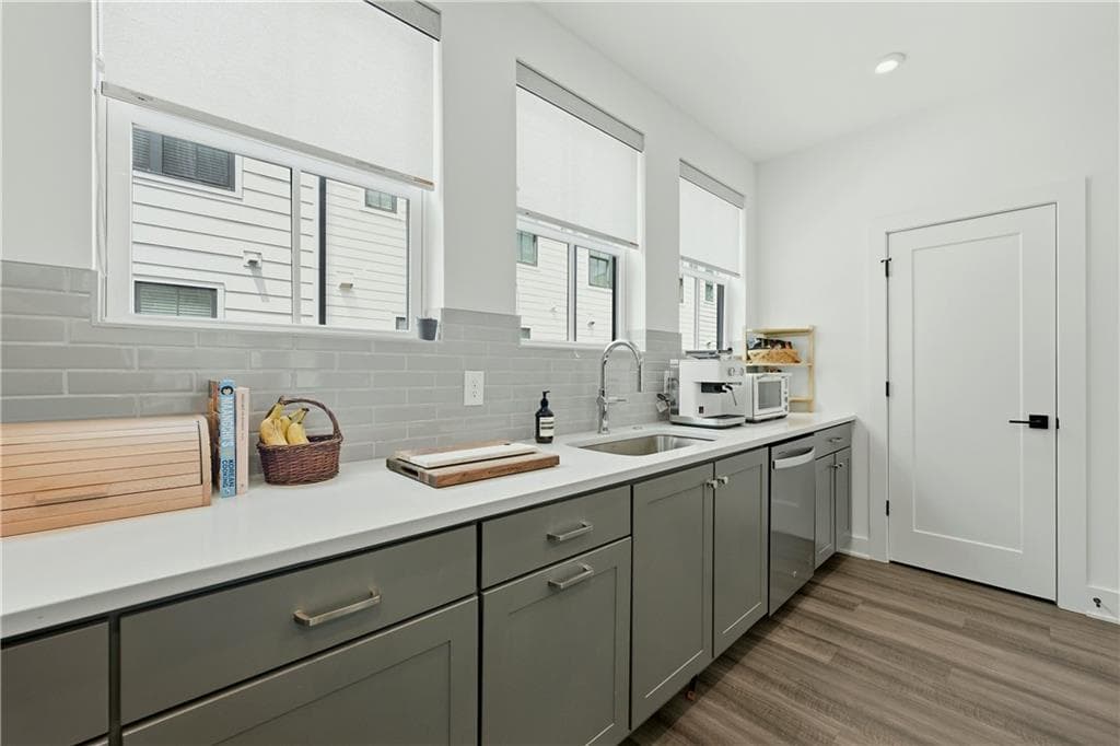 3 bedroom, 4 bathroom, 1,700 sq ft townhouse for sale at 1763 Beckham Place, Atlanta, GA 30324 — photo 8