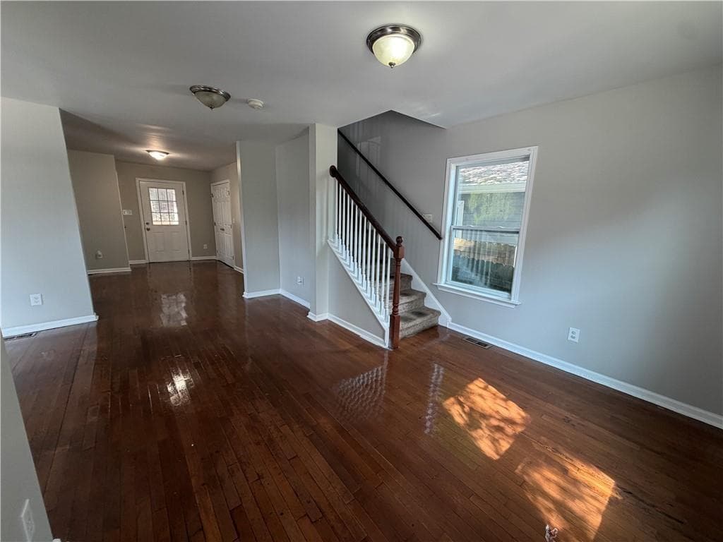 3 bedroom, 3 bathroom, 1,452 sq ft single family residence for sale at 1169 Mcdaniel Street, Atlanta, GA 30310 — photo 5
