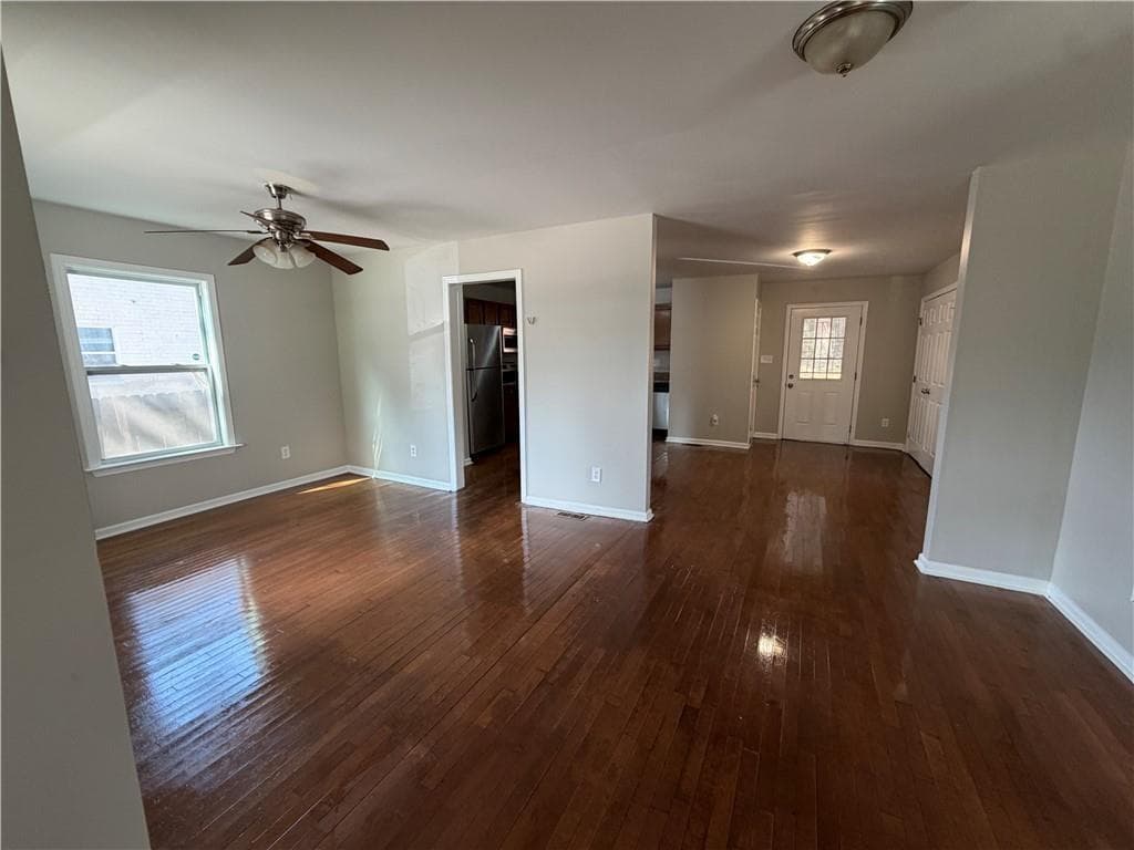 3 bedroom, 3 bathroom, 1,452 sq ft single family residence for sale at 1169 Mcdaniel Street, Atlanta, GA 30310 — photo 6