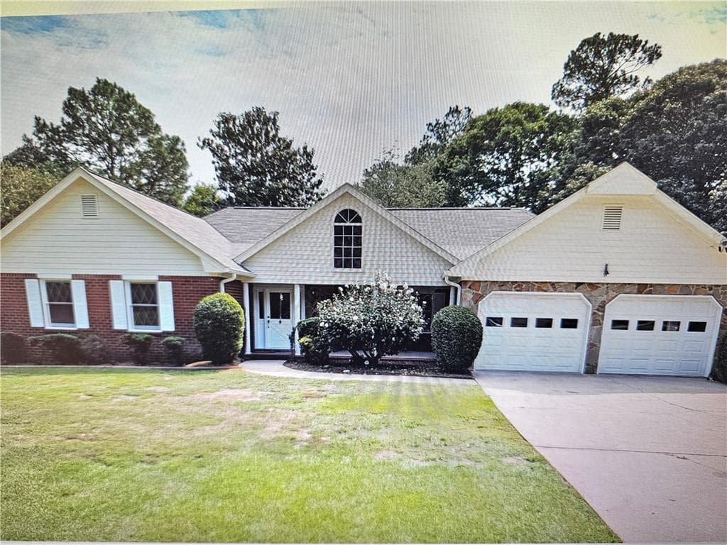 4 bedroom, 3 bathroom, 2,141 sq ft single family residence for rent at 2662 COLONY Way, Snellville, GA 30078 for $2,850 a month