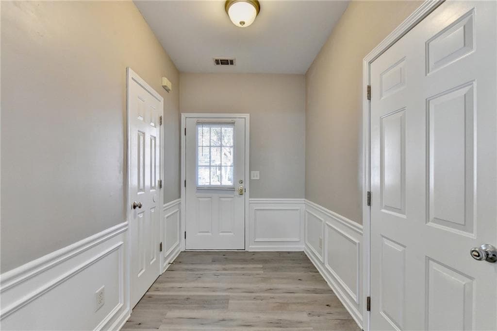 3 bedroom, 3 bathroom, 1,615 sq ft townhouse for sale at 1974 Hailston Drive, Duluth, GA 30097 — photo 3