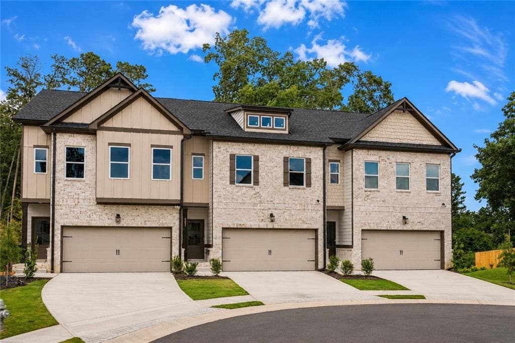 4 bedroom, 3 bathroom, 3,064 sq ft townhouse for sale at 4253 Fern River Trail 12, Norcross, GA 30093 — photo 1 of 21