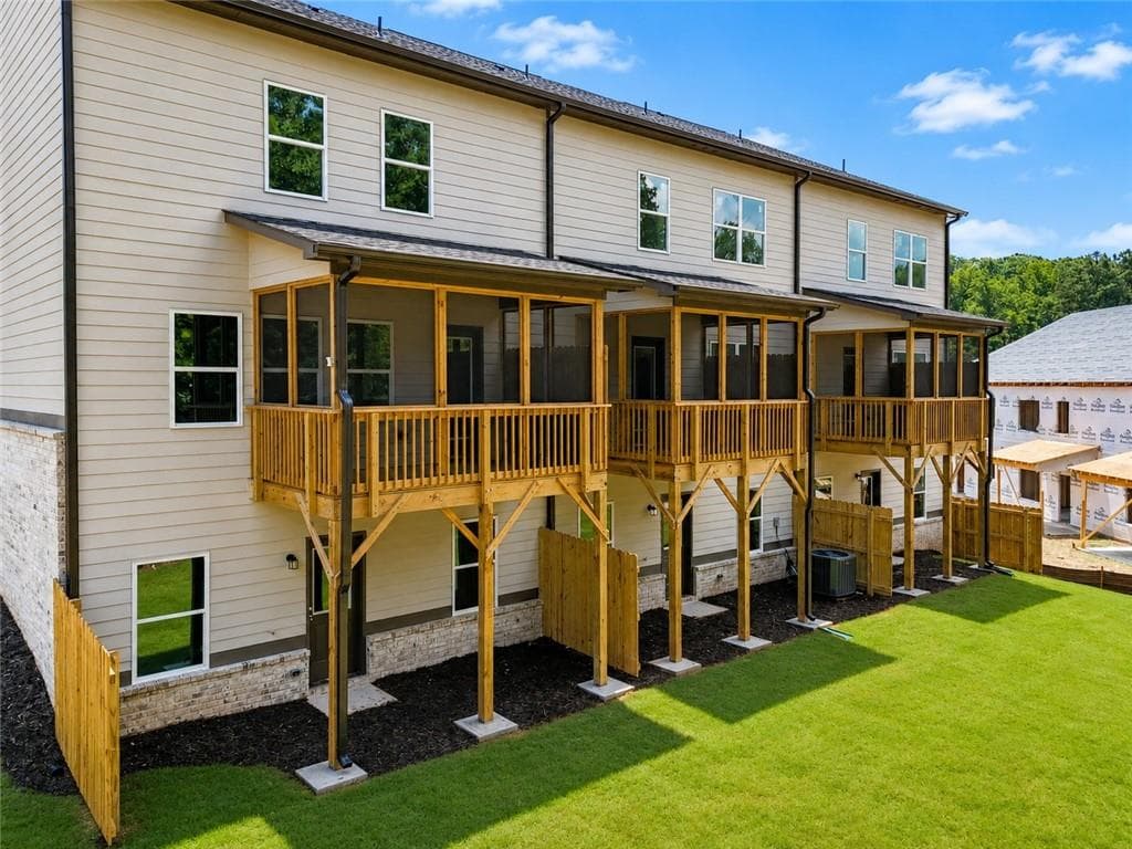 4 bedroom, 3 bathroom, 3,064 sq ft townhouse for sale at 4253 Fern River Trail 12, Norcross, GA 30093 — photo 3