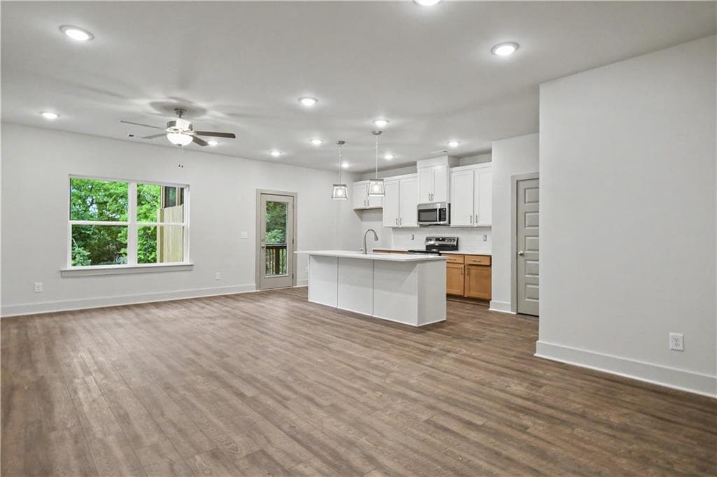 4 bedroom, 3 bathroom, 3,064 sq ft townhouse for sale at 4253 Fern River Trail 12, Norcross, GA 30093 — photo 6