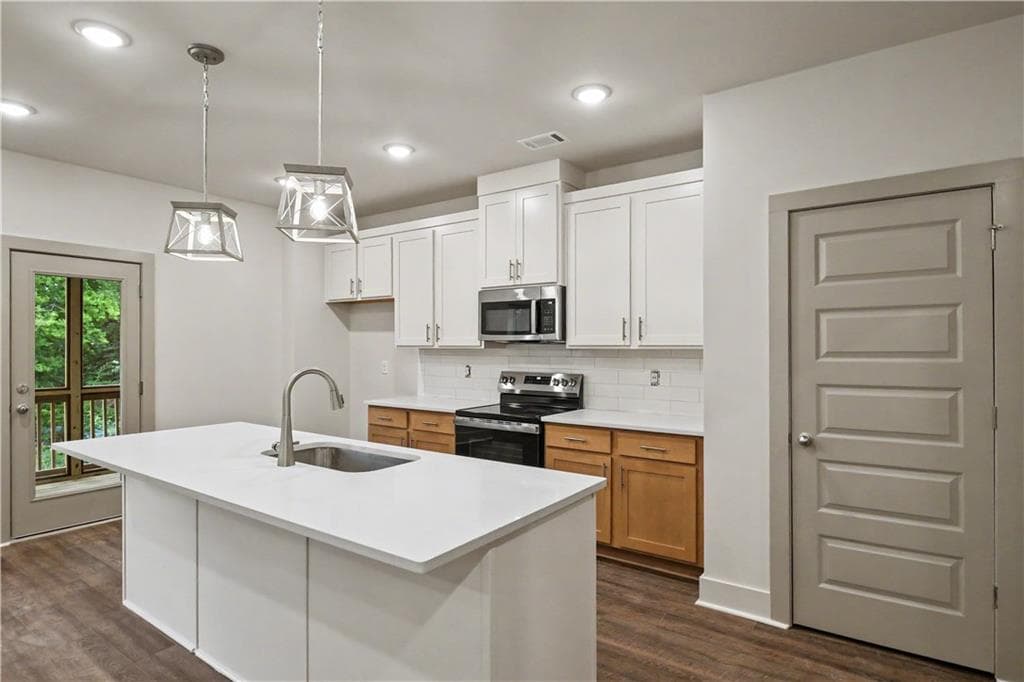 4 bedroom, 3 bathroom, 3,064 sq ft townhouse for sale at 4253 Fern River Trail 12, Norcross, GA 30093 — photo 7