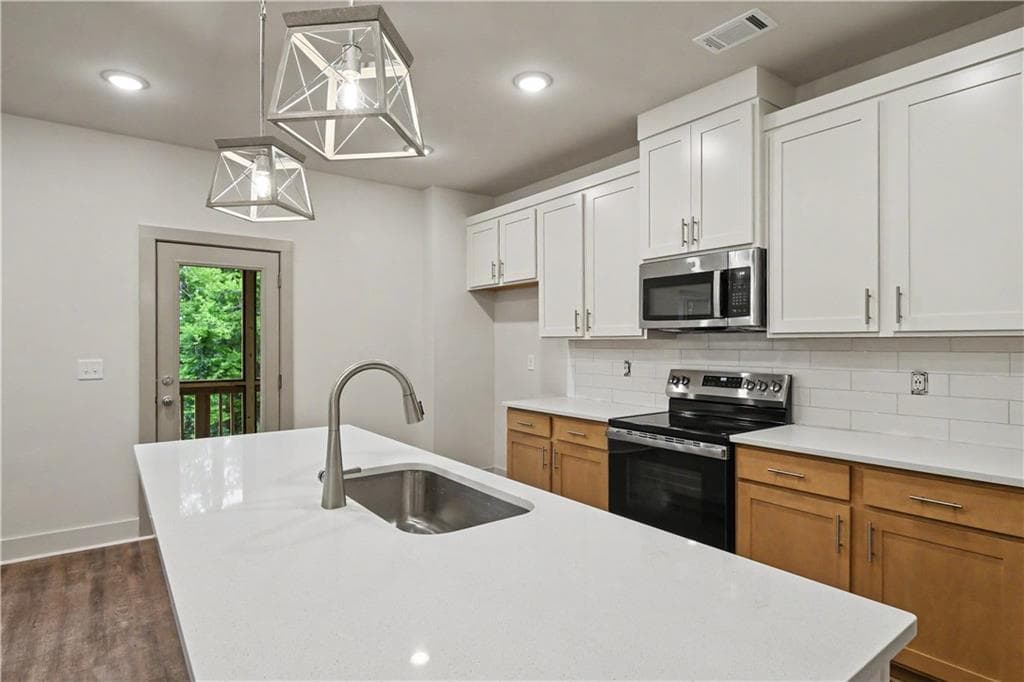 4 bedroom, 3 bathroom, 3,064 sq ft townhouse for sale at 4253 Fern River Trail 12, Norcross, GA 30093 — photo 8