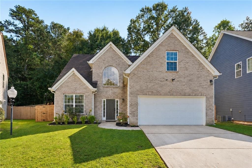 4 bedroom, 3 bathroom, 2,354 sq ft single family residence for sale at 2765 Bench Circle, Ellenwood, GA 30294 — photo 2