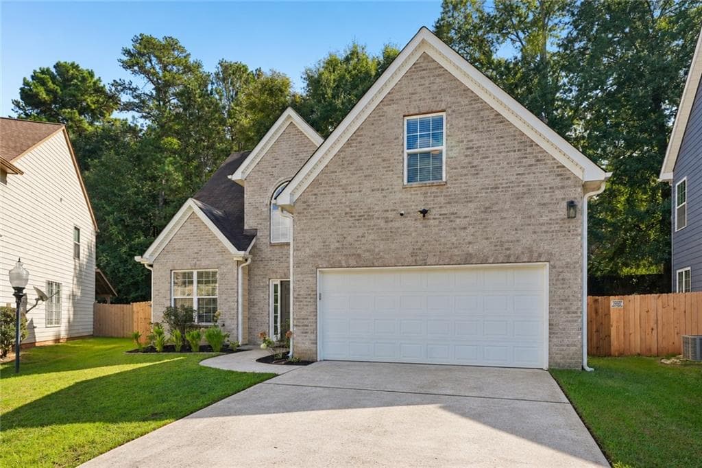 4 bedroom, 3 bathroom, 2,354 sq ft single family residence for sale at 2765 Bench Circle, Ellenwood, GA 30294 — photo 3