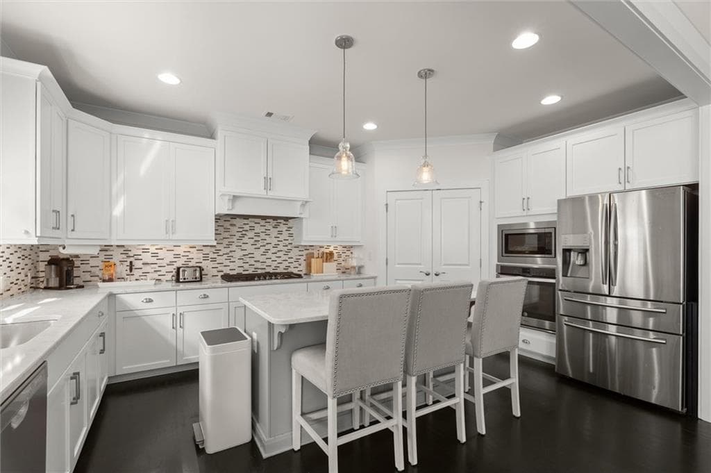 4 bedroom, 5 bathroom, 3,651 sq ft single family residence for sale at 1940 Park Chase Lane, Atlanta, GA 30324 — photo 3