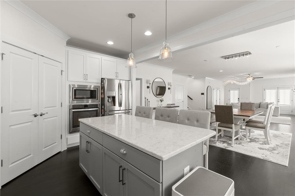 4 bedroom, 5 bathroom, 3,651 sq ft single family residence for sale at 1940 Park Chase Lane, Atlanta, GA 30324 — photo 4
