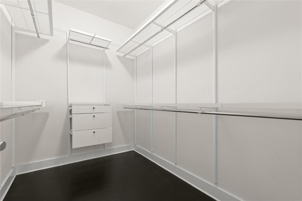 4 bedroom, 5 bathroom, 3,651 sq ft single family residence for sale at 1940 Park Chase Lane, Atlanta, GA 30324 — photo 6