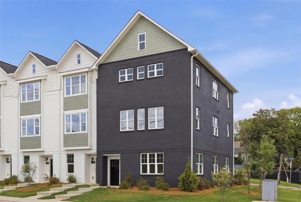 4 bedroom, 4 bathroom, 2,072 sq ft townhouse for sale at 208 Mission Way, Atlanta, GA 30315 — photo 2