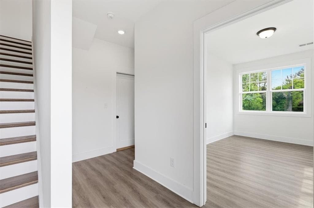 4 bedroom, 4 bathroom, 2,072 sq ft townhouse for sale at 208 Mission Way, Atlanta, GA 30315 — photo 5