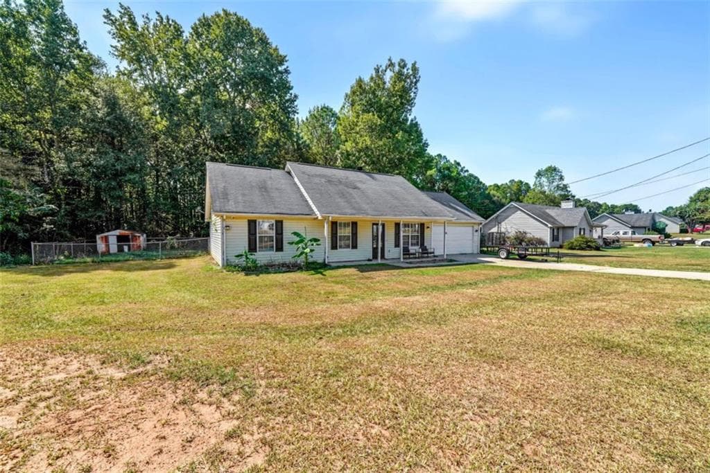 3 bedroom, 2 bathroom, 1,514 sq ft single family residence for sale at 290 Stony Brook Circle, Jackson, GA 30233