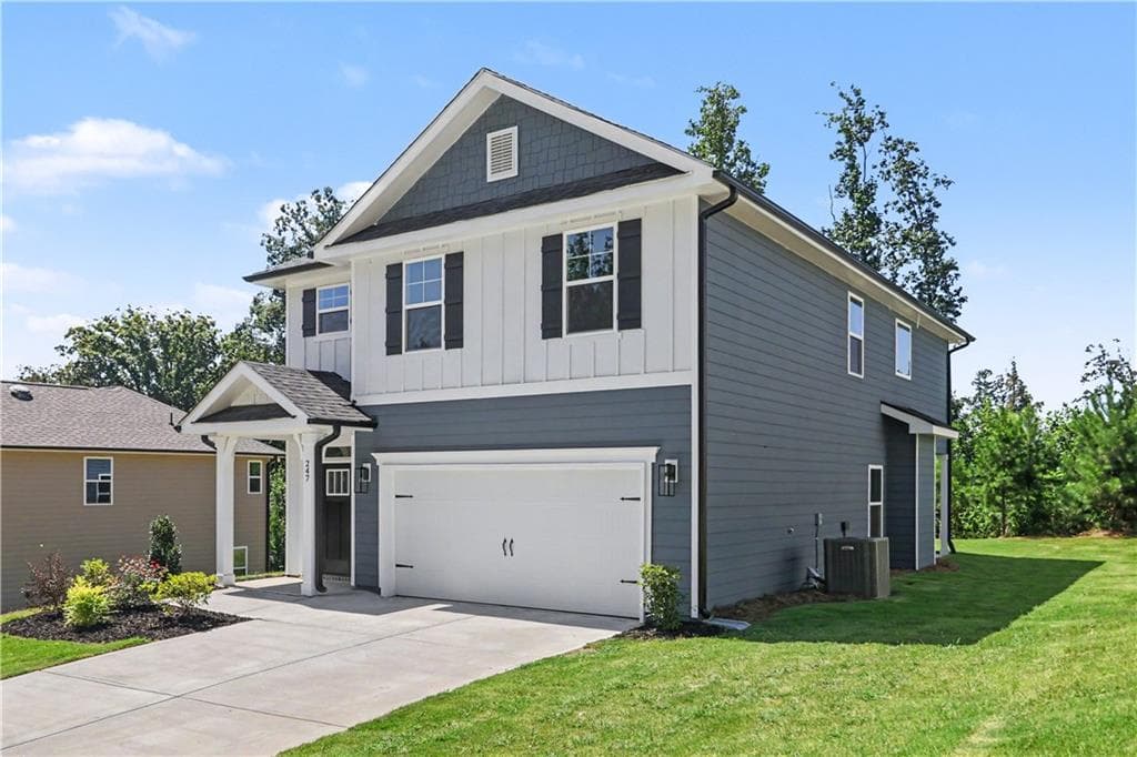 4 bedroom, 3 bathroom, 2,121 sq ft single family residence for sale at 247 Thunder Valley, Dawsonville, GA 30534 — photo 2