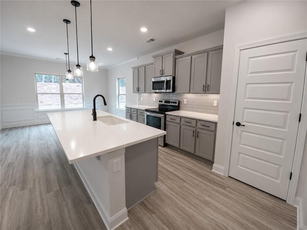 4 bedroom, 3 bathroom, 2,121 sq ft single family residence for sale at 247 Thunder Valley, Dawsonville, GA 30534 — photo 10