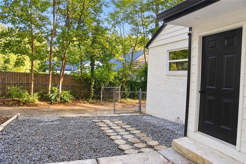 3 bedroom, 2 bathroom, 1,530 sq ft single family residence for sale at 2499 Sylvan Road, East Point, GA 30344 — photo 5