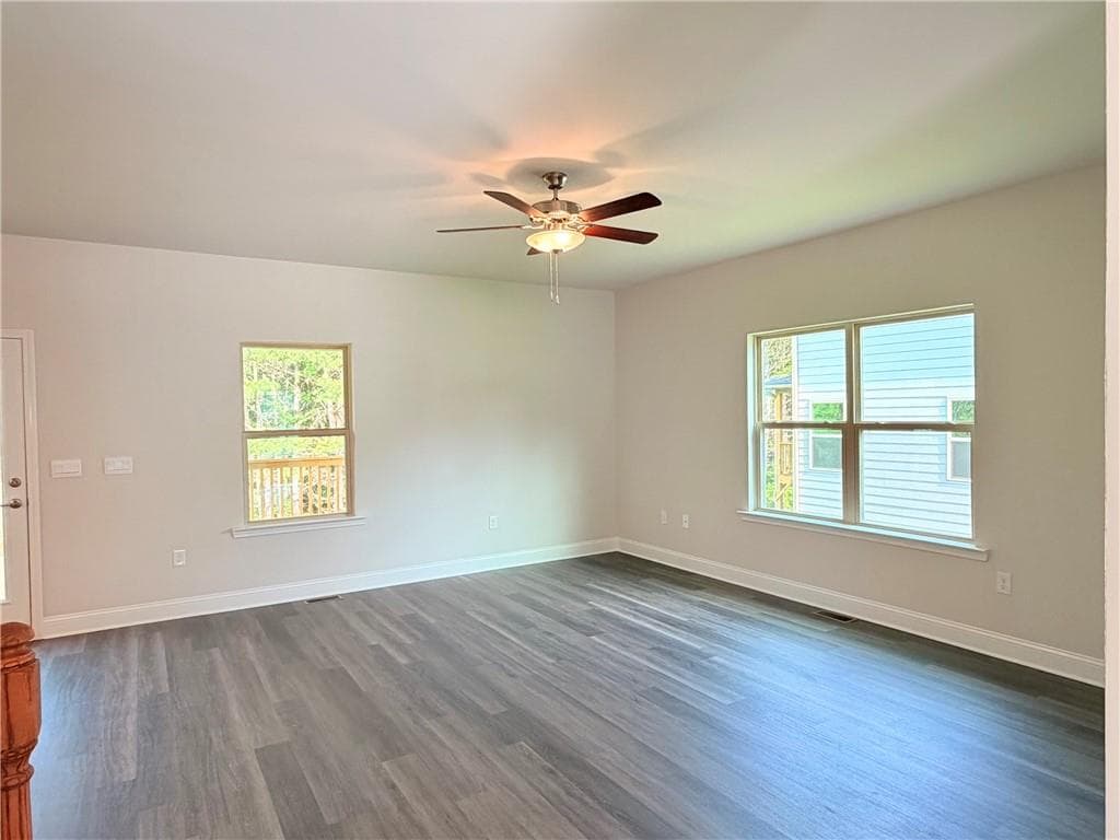 5 bedroom, 4 bathroom, 2,307 sq ft single family residence for sale at 450 Magnolia Grove Place, Cornelia, GA 30531 — photo 8