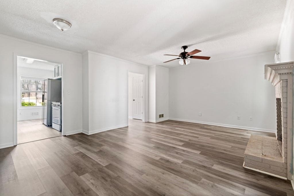 2 bedroom, 3 bathroom, 1,200 sq ft townhouse for rent at 7169 Williamsburg Drive, Riverdale, GA 30274 for $1,665 a month — photo 7