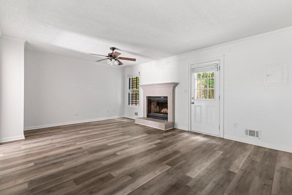 2 bedroom, 3 bathroom, 1,200 sq ft townhouse for rent at 7169 Williamsburg Drive, Riverdale, GA 30274 for $1,665 a month — photo 9