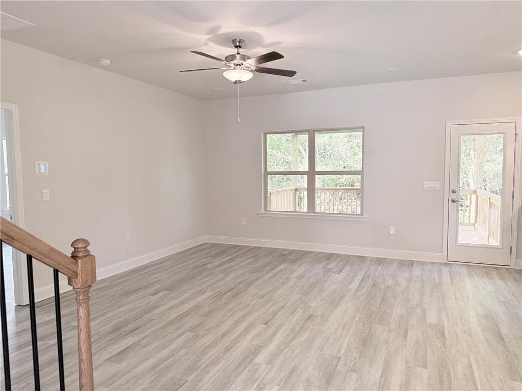 6 bedroom, 5 bathroom, 3,681 sq ft single family residence for sale at 442 Magnolia Grove Place, Cornelia, GA 30531 — photo 8