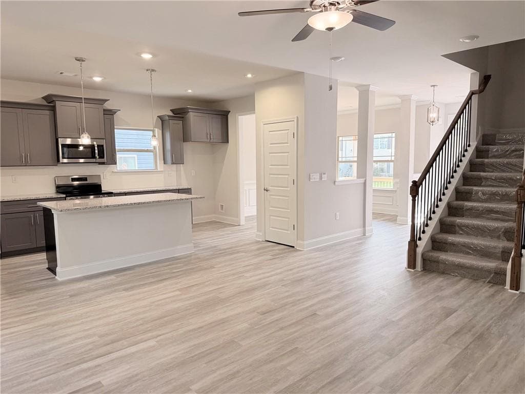 6 bedroom, 5 bathroom, 3,681 sq ft single family residence for sale at 442 Magnolia Grove Place, Cornelia, GA 30531 — photo 9
