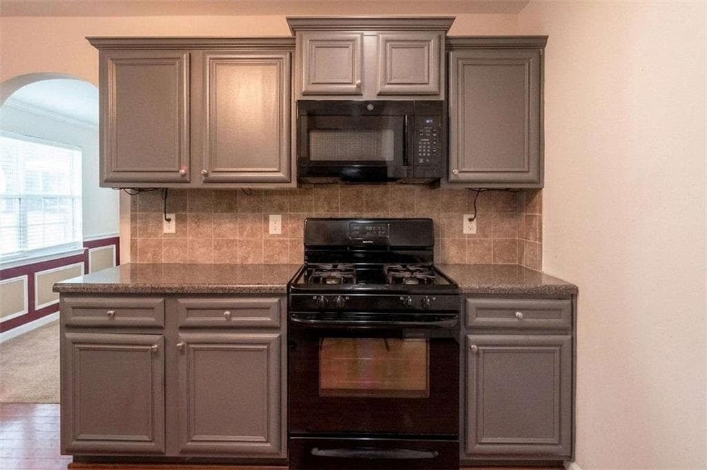 4 bedroom, 3 bathroom, 2,816 sq ft single family residence for rent at 7377 Spoleto Loop, Fairburn, GA 30213 for $2,850 a month — photo 9