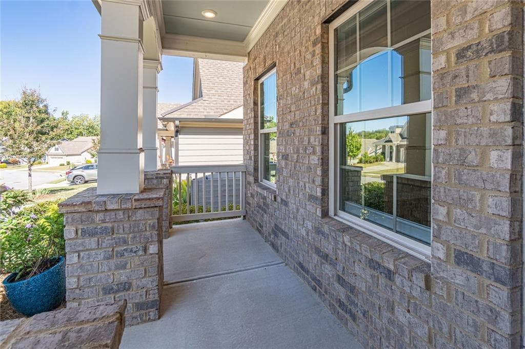 3 bedroom, 3 bathroom, 2,693 sq ft single family residence for sale at 5243 Noble Oak Cove, Gainesville, GA 30504 — photo 5