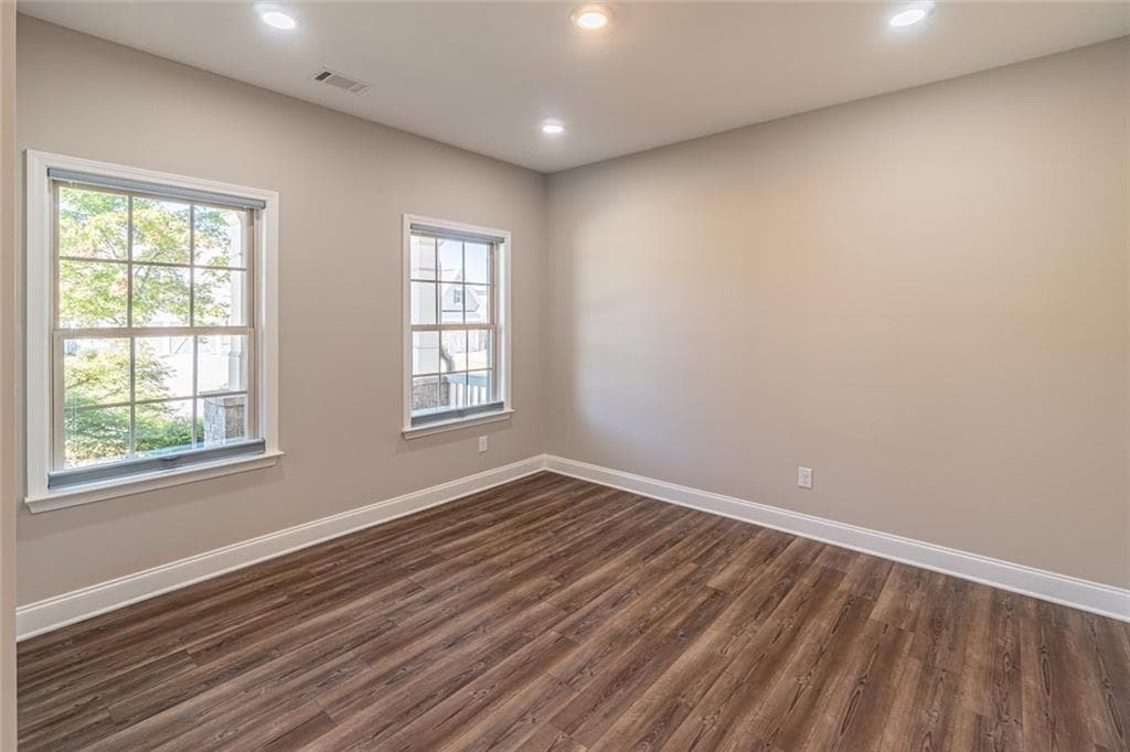 3 bedroom, 3 bathroom, 2,693 sq ft single family residence for sale at 5243 Noble Oak Cove, Gainesville, GA 30504 — photo 9