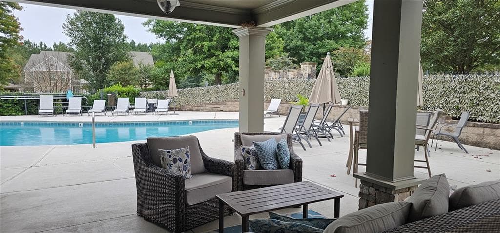 3 bedroom, 4 bathroom, 1,948 sq ft townhouse for sale at 5820 Broadway Lane, Cumming, GA 30041 — photo 9