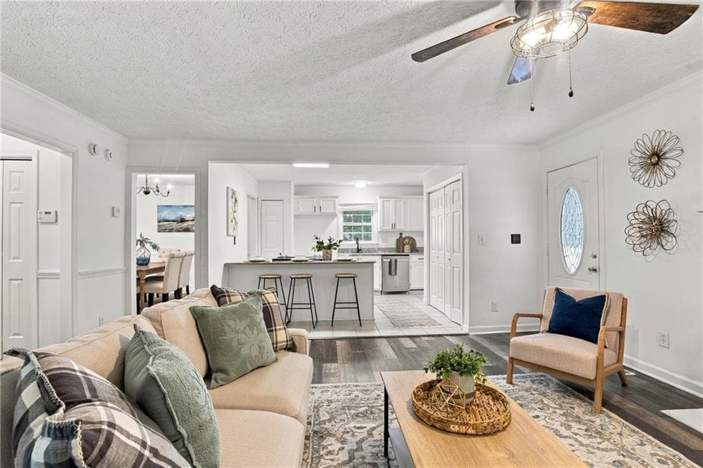 3 bedroom, 3 bathroom, 1,828 sq ft single family residence for sale at 5881 Pavillion Drive, Powder Springs, GA 30127 — photo 8