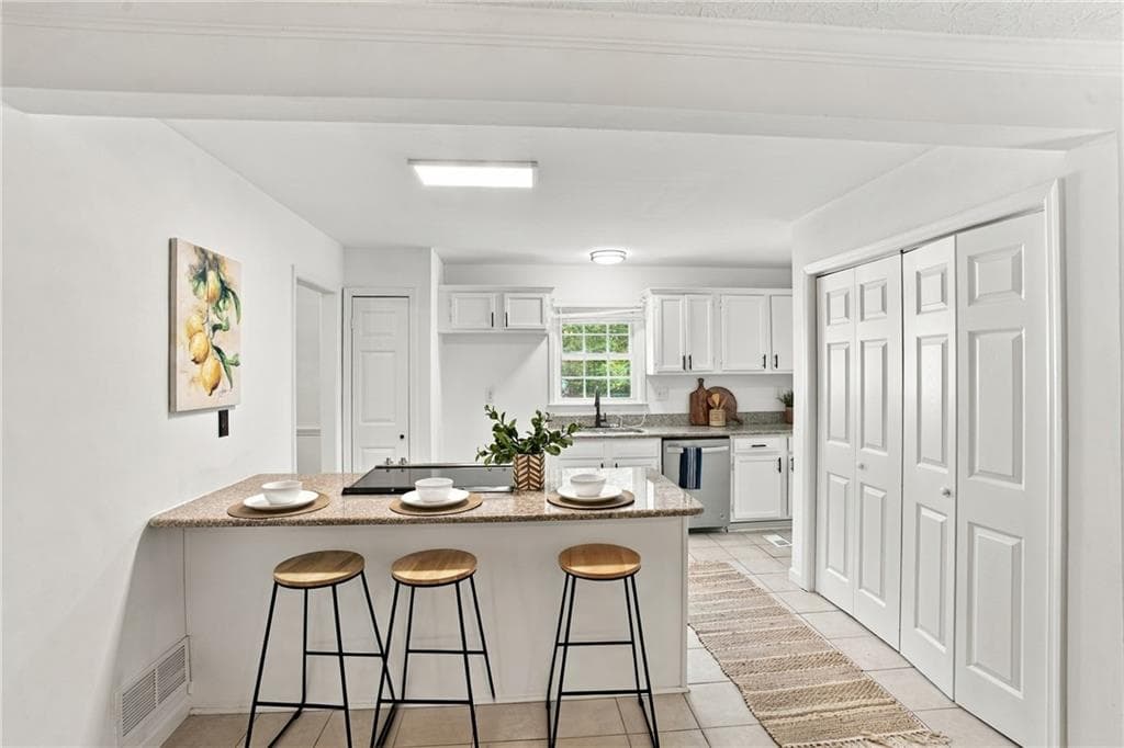 3 bedroom, 3 bathroom, 1,828 sq ft single family residence for sale at 5881 Pavillion Drive, Powder Springs, GA 30127 — photo 9