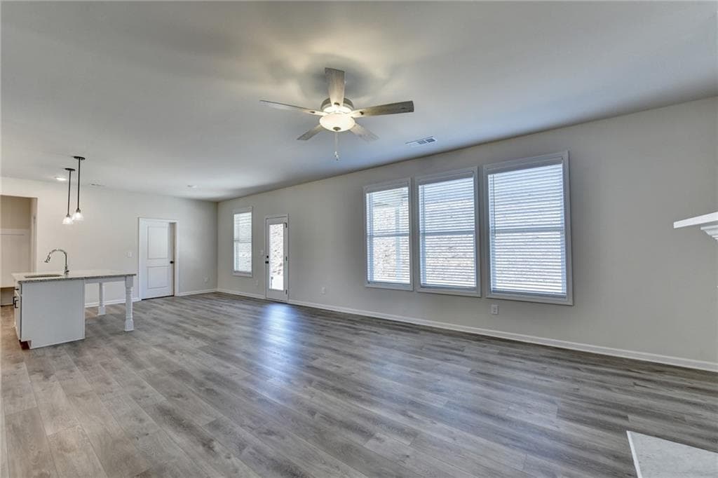 4 bedroom, 3 bathroom, 2,511 sq ft single family residence for sale at 696 Rodeo Drive, Auburn, GA 30011 — photo 8