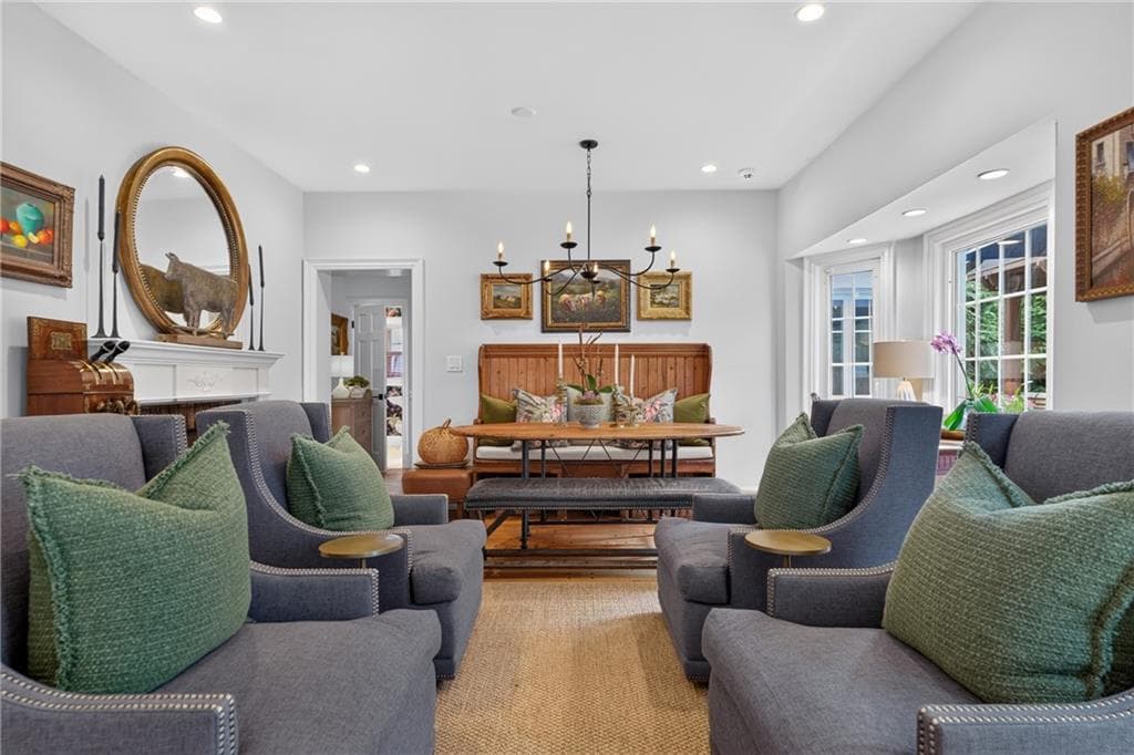 3 bedroom, 3 bathroom, 2,431 sq ft single family residence for sale at 3626 Kingsboro Road, Atlanta, GA 30319 — photo 9