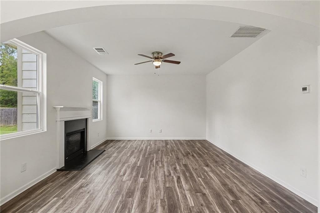 4 bedroom, 3 bathroom, 1,714 sq ft single family residence for sale at 32 Susie Creek Lane, Villa Rica, GA 30180 — photo 4
