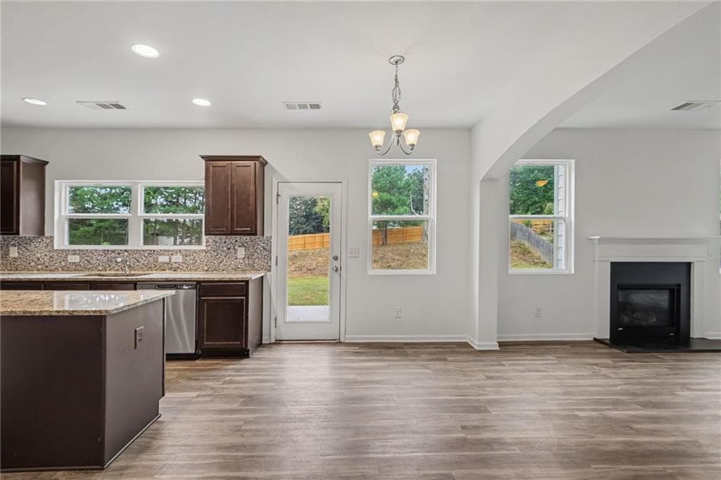4 bedroom, 3 bathroom, 1,714 sq ft single family residence for sale at 32 Susie Creek Lane, Villa Rica, GA 30180 — photo 7