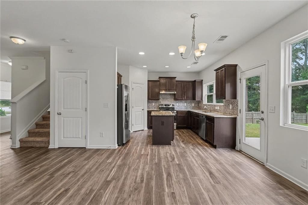 4 bedroom, 3 bathroom, 1,714 sq ft single family residence for sale at 32 Susie Creek Lane, Villa Rica, GA 30180 — photo 8