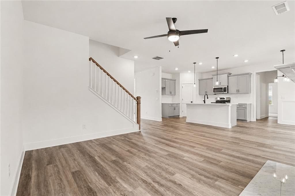 5 bedroom, 4 bathroom, 2,913 sq ft single family residence for sale at 219 Thunder Valley, Dawsonville, GA 30534 — photo 7