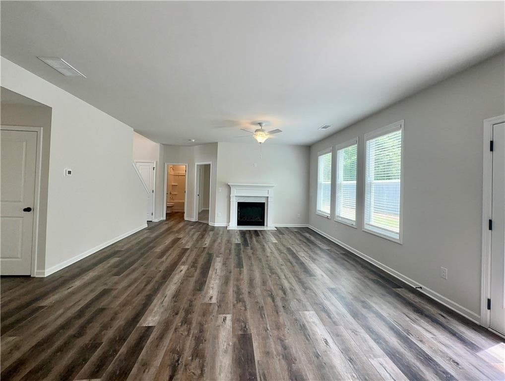 5 bedroom, 3 bathroom, 3,130 sq ft single family residence for sale at 325 Rodeo Drive, Auburn, GA 30011 — photo 7