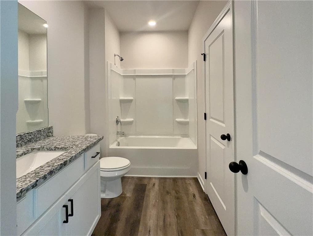5 bedroom, 3 bathroom, 3,130 sq ft single family residence for sale at 325 Rodeo Drive, Auburn, GA 30011 — photo 8