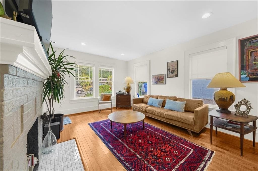 2 bedroom, 2 bathroom, 1,160 sq ft single family residence for sale at 87 Warren Street, Atlanta, GA 30317 — photo 3