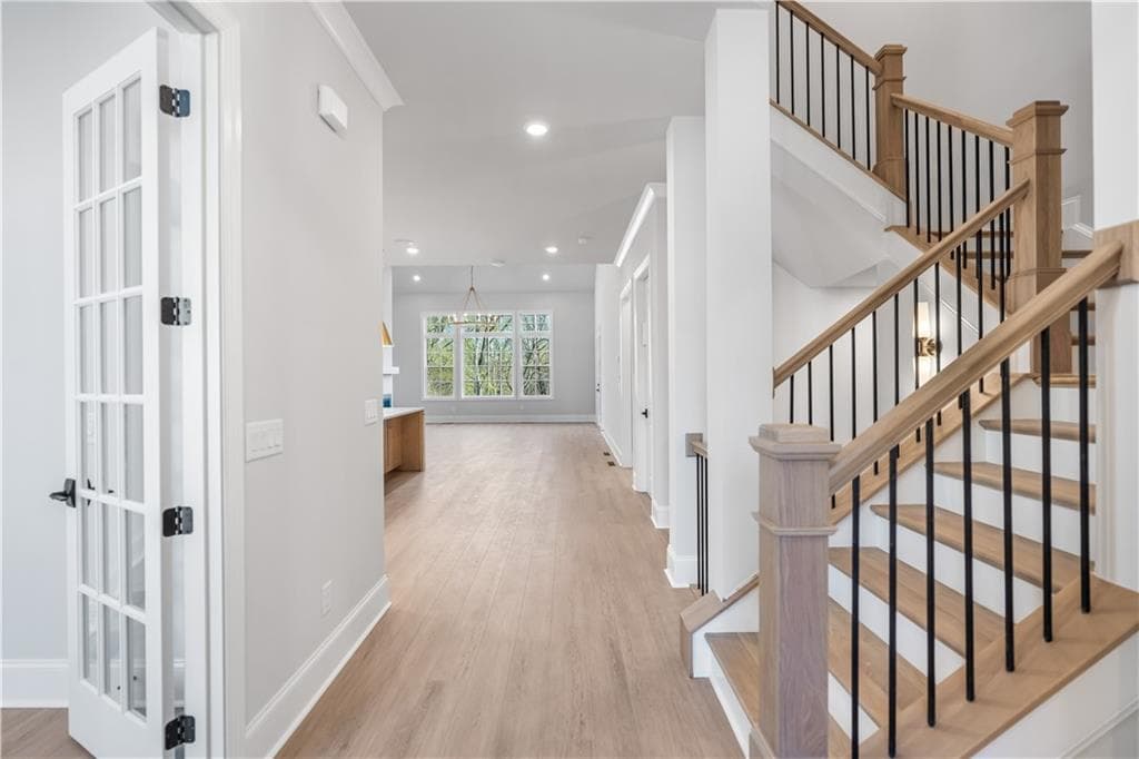 4 bedroom, 6 bathroom, 4,293 sq ft single family residence for sale at 5581 Broad River View, Peachtree Corners, GA 30092 — photo 5