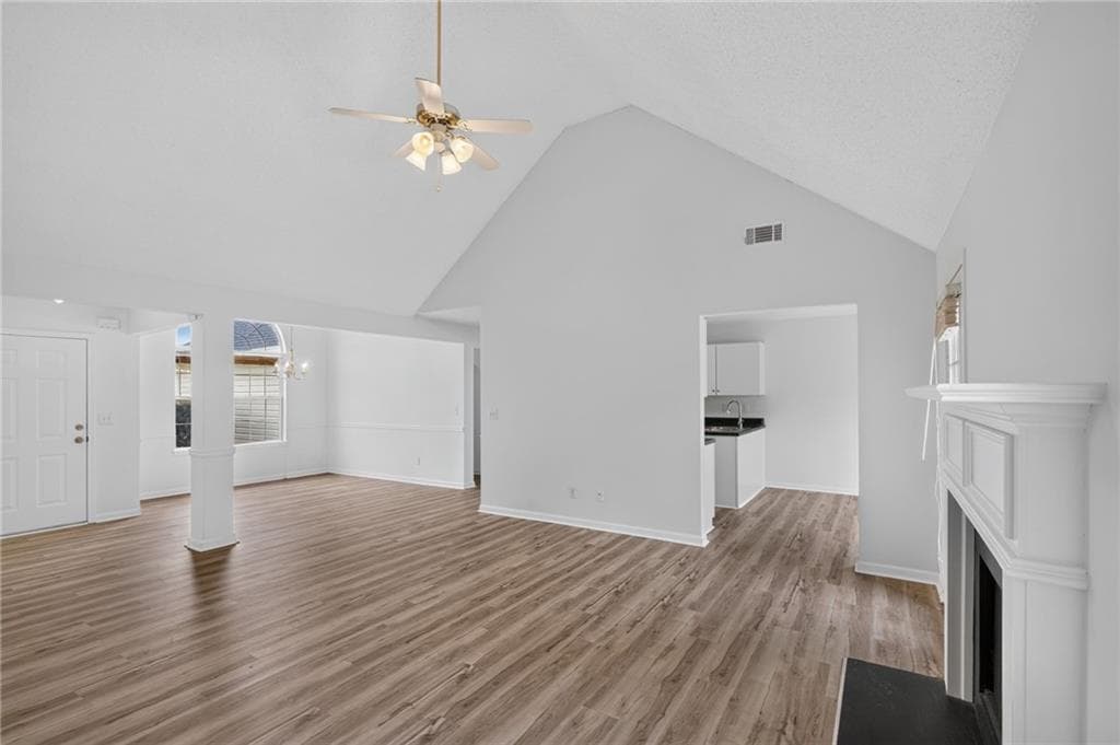 3 bedroom, 2 bathroom, 1,447 sq ft single family residence for sale at 4135 Green Field Drive, Douglasville, GA 30135 — photo 4