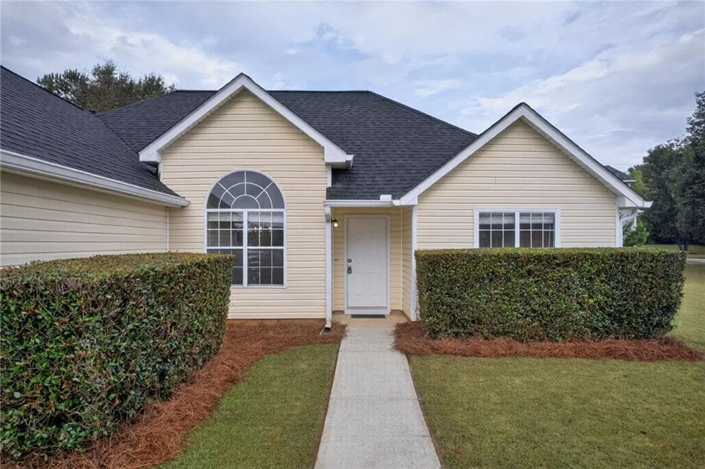 3 bedroom, 2 bathroom, 1,447 sq ft single family residence for sale at 4135 Green Field Drive, Douglasville, GA 30135 — photo 6