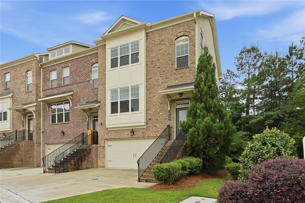 3 bedroom, 4 bathroom, 2,082 sq ft townhouse for sale at 6428 Brookside Boulevard, Mableton, GA 30126